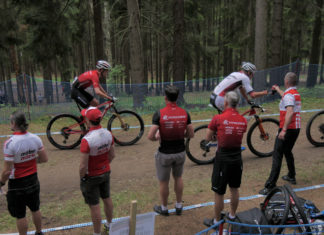 Kross Racing Team od środka – Praca mechanika