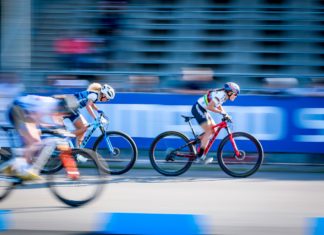 Haley Baten i Mathieu Van der Poel zwyciężają w short-tracku