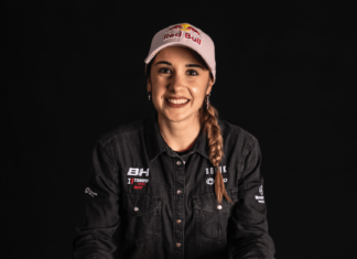 Kolejna zawodniczka w kasku Red Bull