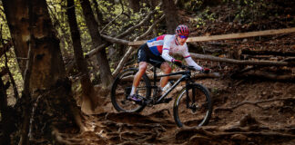 Ondrej Cink z KROSS ORLEN Cycling Team na podium w austriackim Haiming