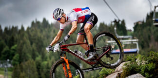 Ondrej Cink z KROSS ORLEN Cycling Team trzeci podczas wyścigu Pucharu Świata XCC we francuskim Les Gets