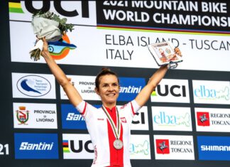 Maja Włoszczowska zdobywa srebrny medal w maratonie MTB na zakończenie kariery